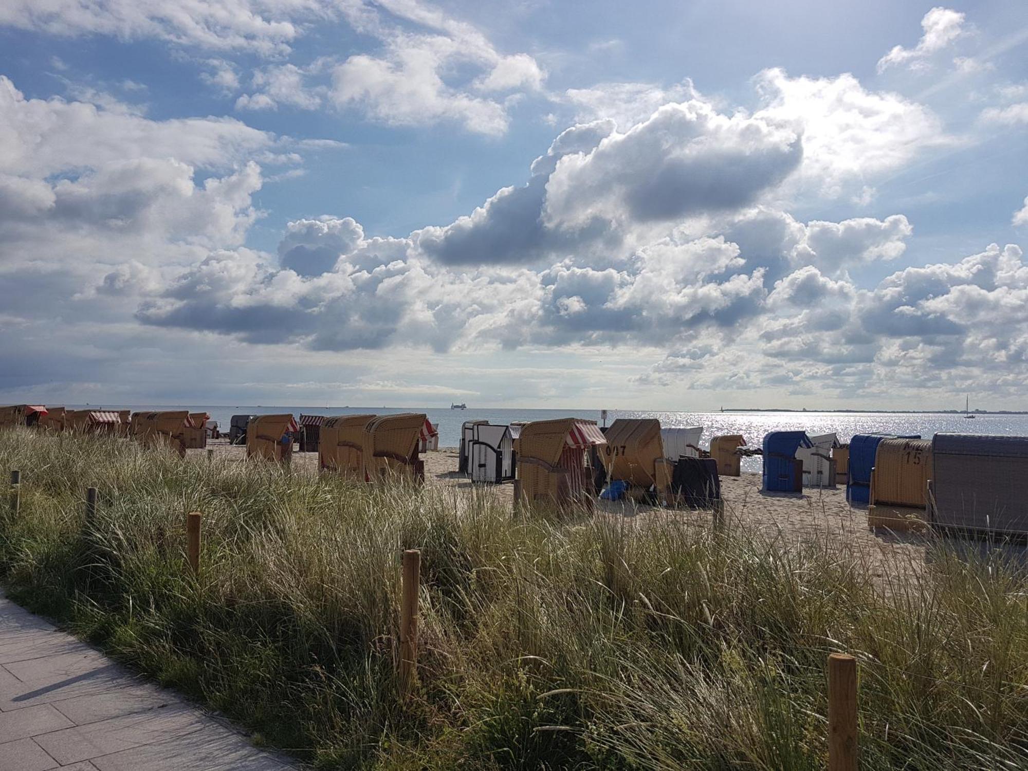 Strande, Fast Am Strand Luaran gambar