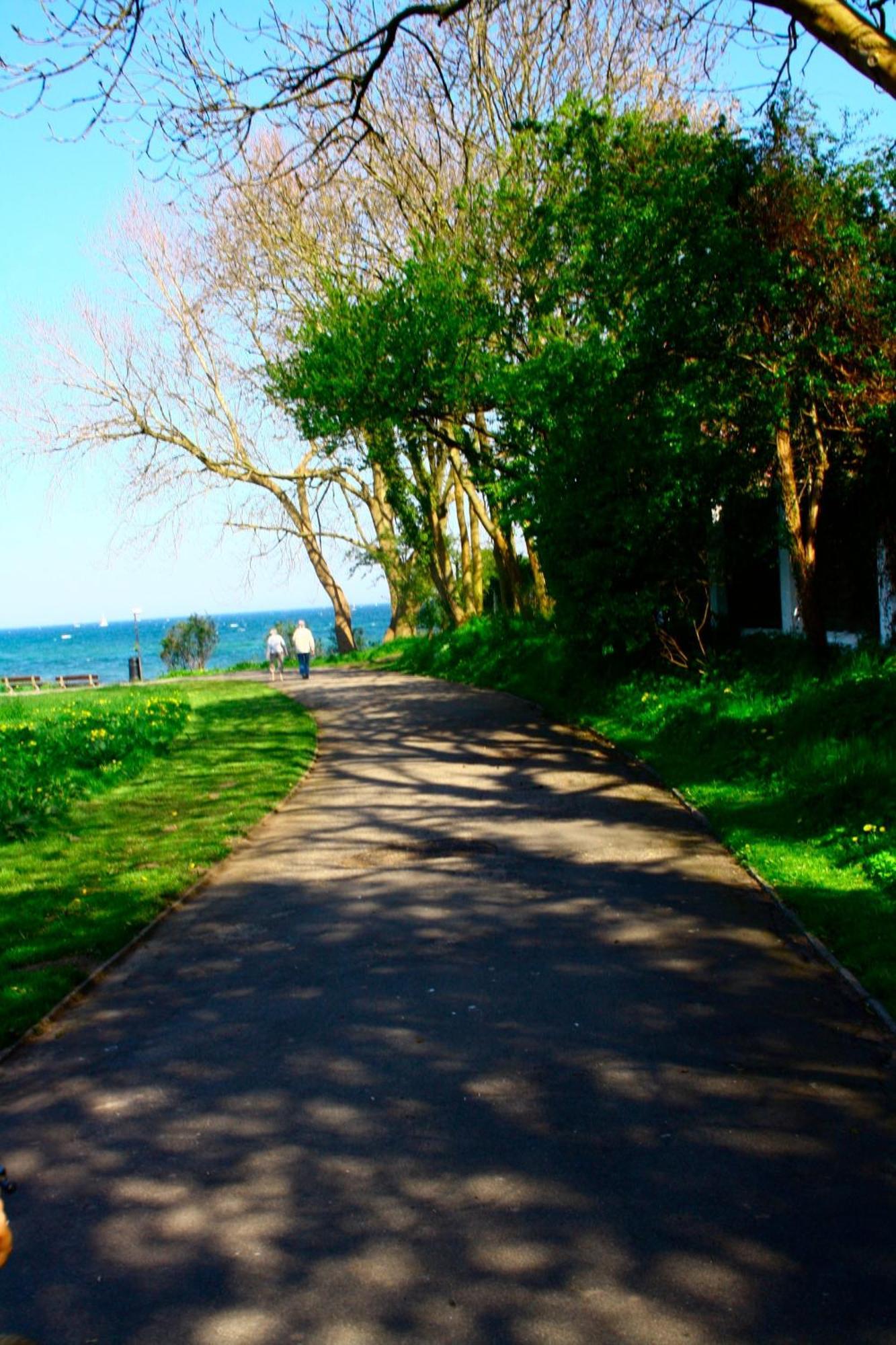 Strande, Fast Am Strand Luaran gambar