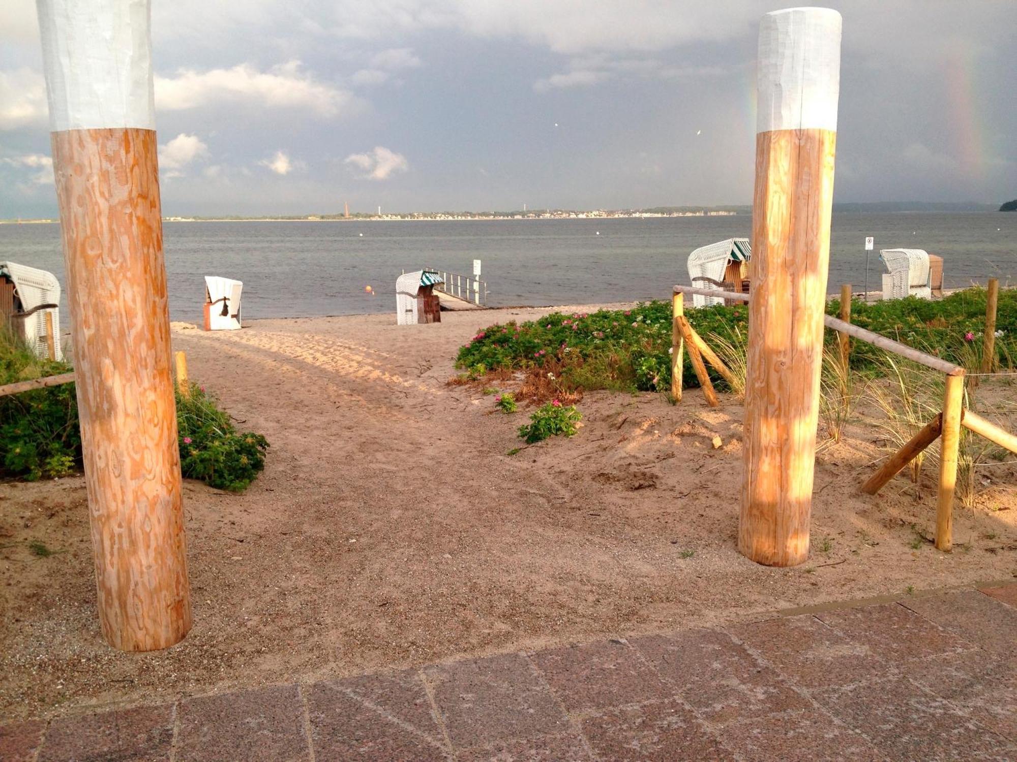 Strande, Fast Am Strand Luaran gambar
